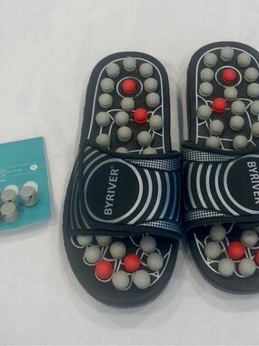 ByRiver Deep Tissue Accupressure Massage Slide Sandals Black, Gray & Red Accents